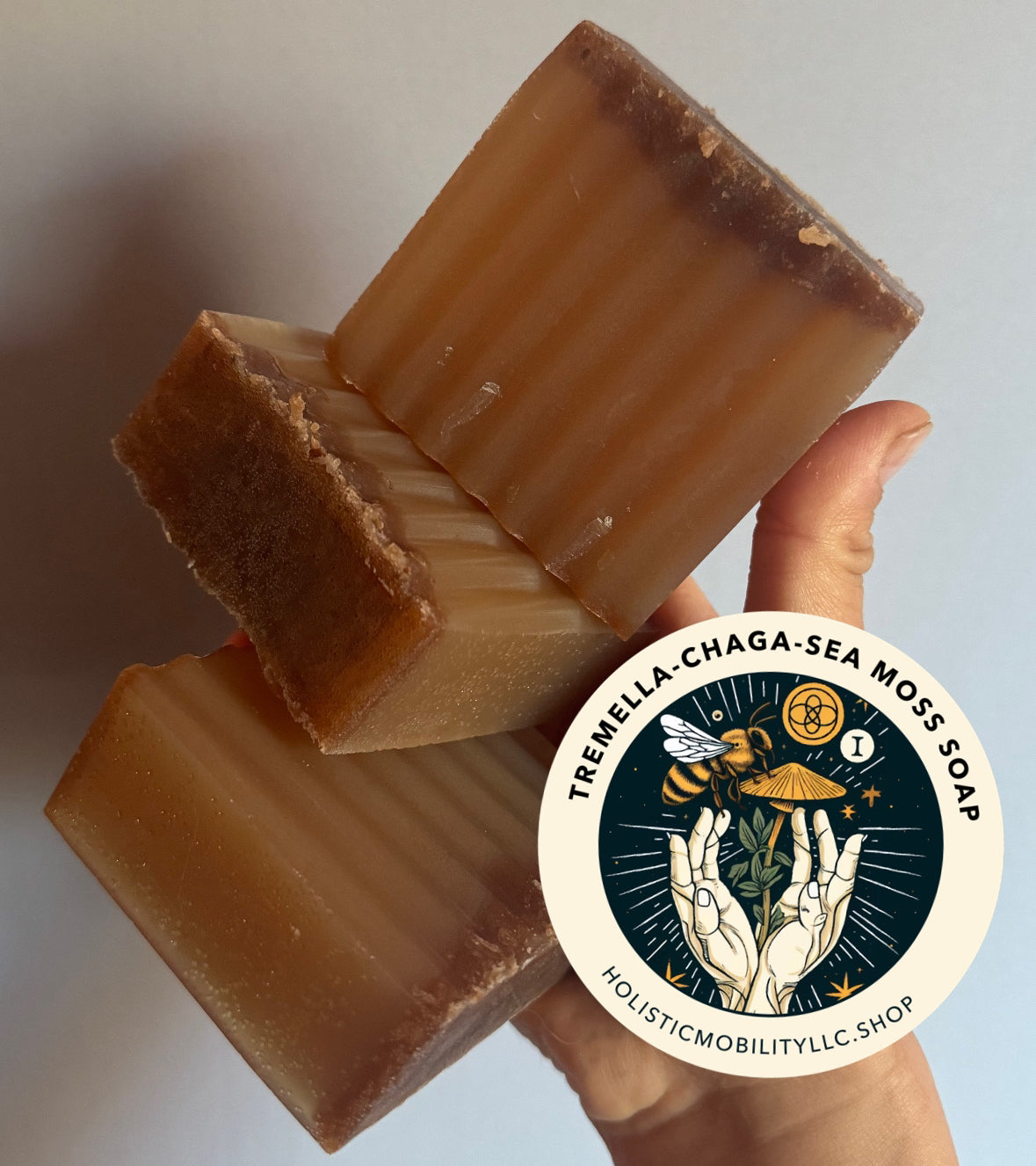 Face n body soap with Tremella, chaga, sea moss, shea, jojoba, & lavender oil.